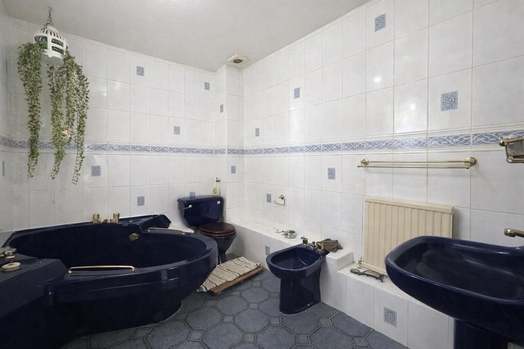 Ensuite
