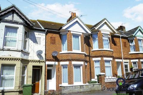 2 bedroom terraced house to rent, Albert Road, Kent CT19