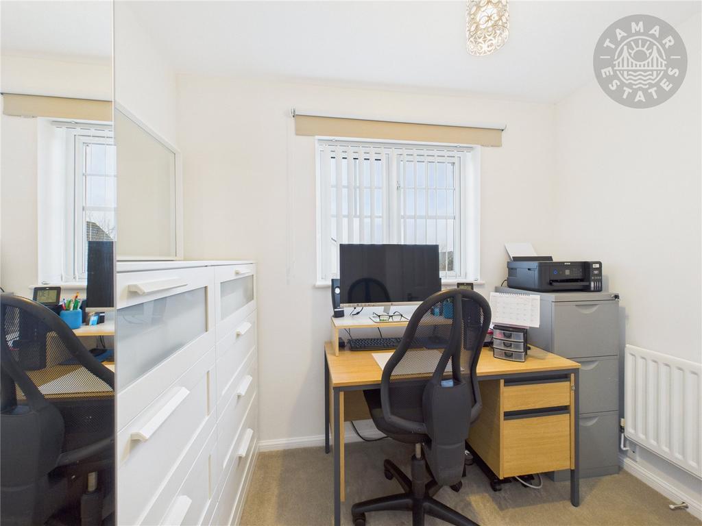 Bedroom/Office