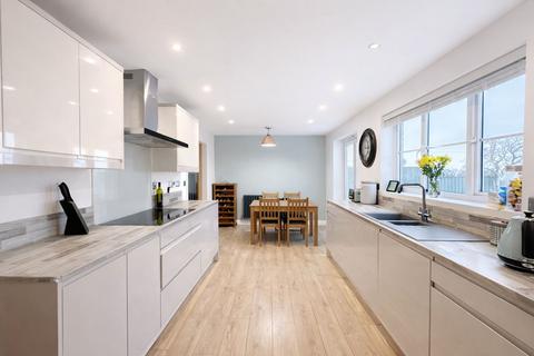 4 bedroom detached house for sale, Cae Gwynn Close, Morda SY10