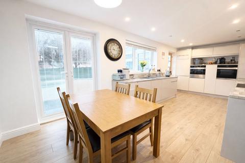 4 bedroom detached house for sale, Cae Gwynn Close, Morda SY10