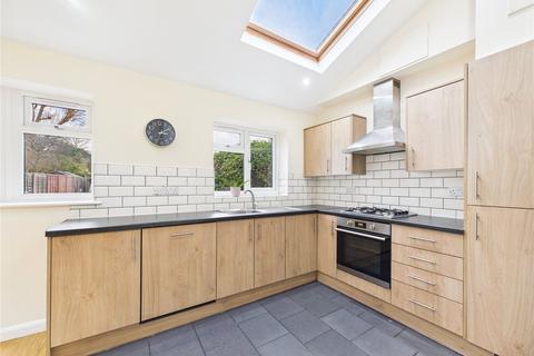6 bedroom terraced house to rent, Alicia Ave, Middx HA3