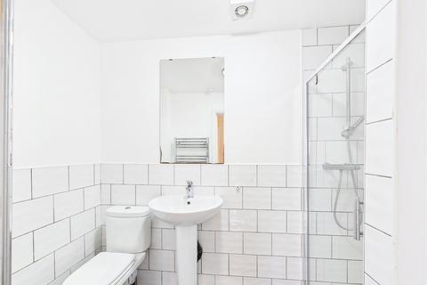6 bedroom terraced house to rent, Alicia Avenue, Middlesex HA3
