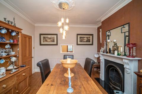 4 bedroom semi-detached house for sale, Crescent Road, Barnet, EN4