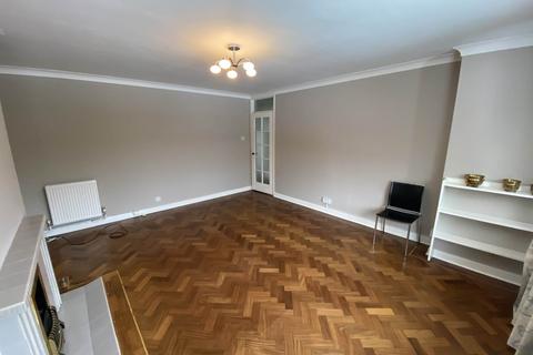 2 bedroom maisonette for sale, Fir Tree Court, Elstree
