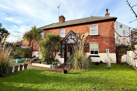 4 bedroom detached house for sale, Clement Street, Llandudno