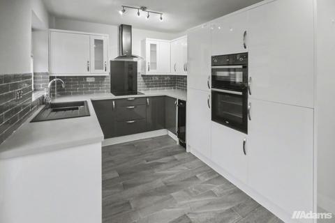3 bedroom semi-detached house to rent, Snowdrop Close, Beechwood, Runcorn, WA7 4PL