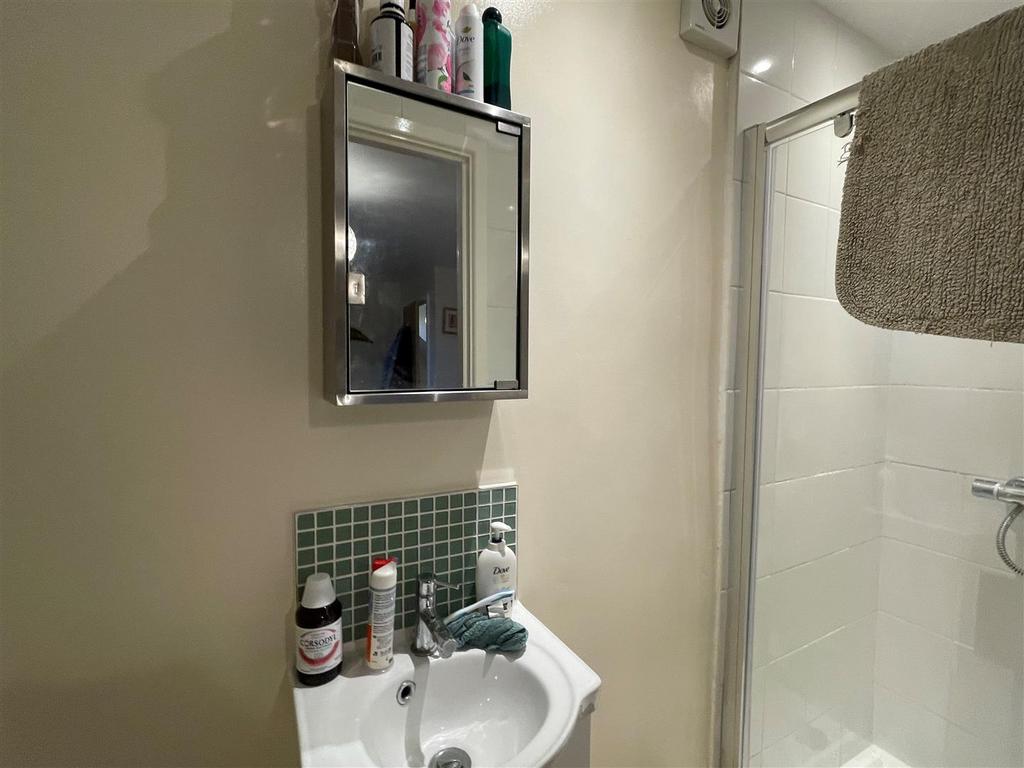 En Suite 2.jpg
