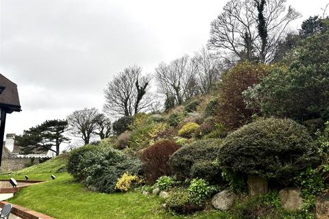 2 bedroom apartment for sale, Bryn Y Bia Road, Craigside, Llandudno
