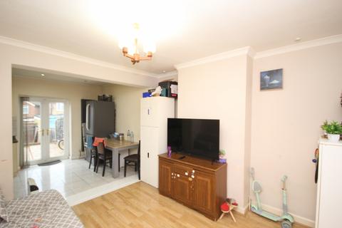 4 bedroom terraced house to rent, Bridgewater Road, Wembley, Middlesex, HA0