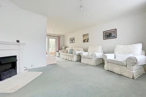 2 bedroom property for sale, Woodfield Drive, West Mersea, Colchester, CO5