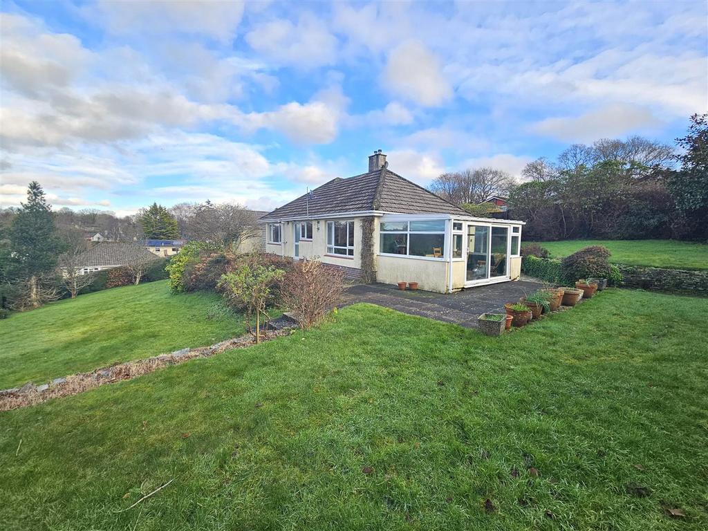 Rear Elevation and Garden.jpg