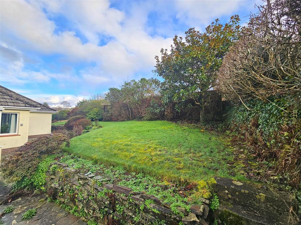 Front Gardens.jpg