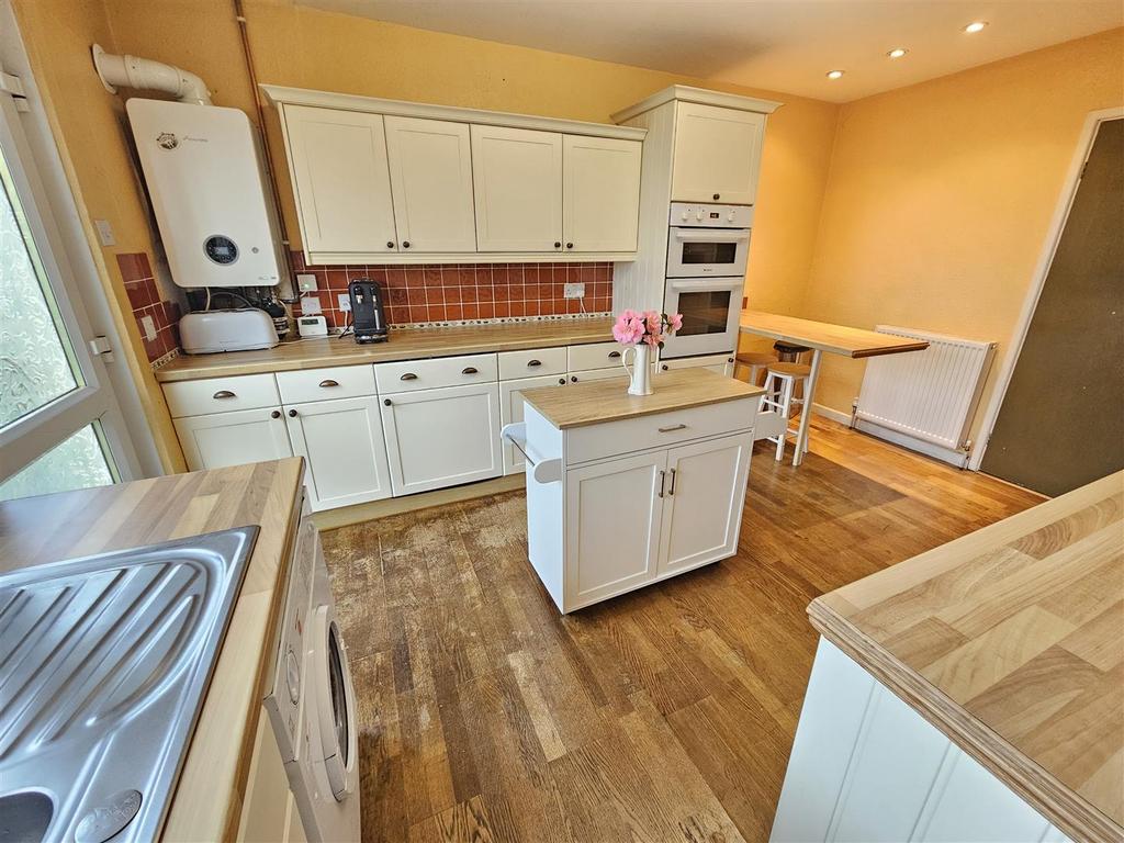 Kitchen Breakfast Room (2).jpg