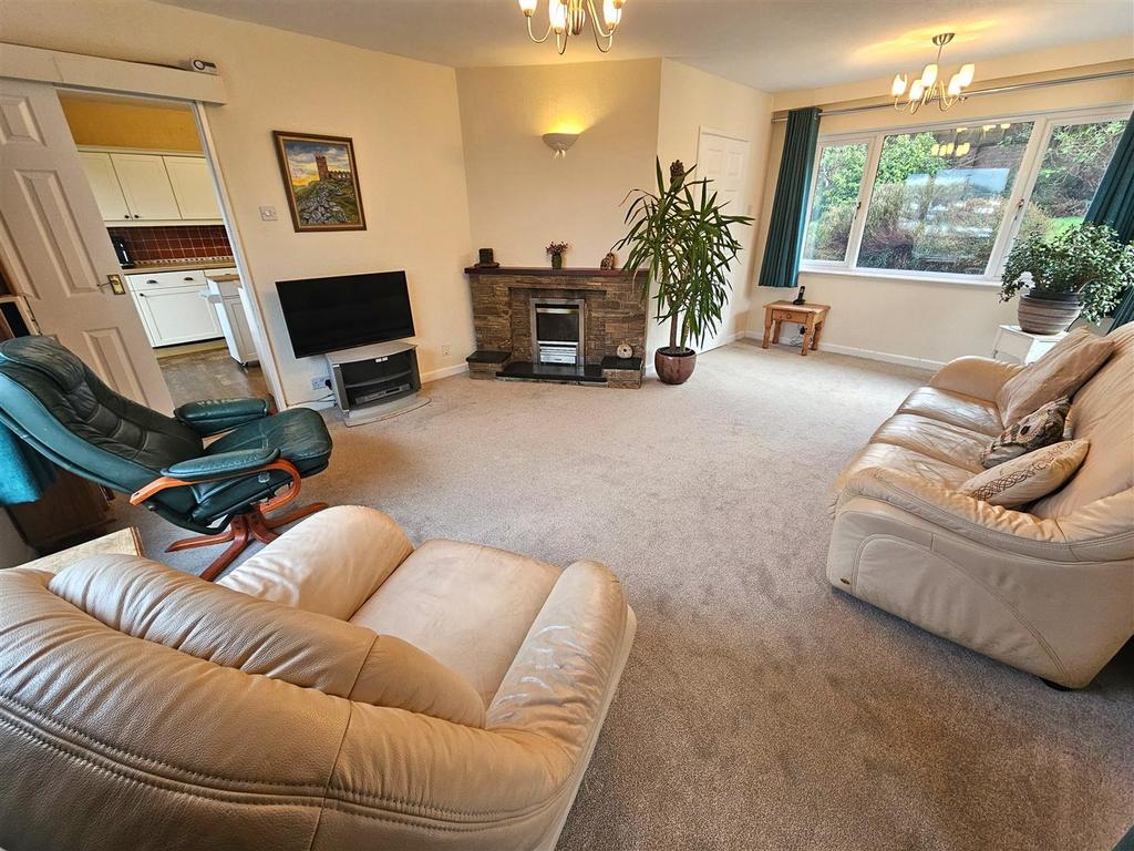 Lounge Dining Room.jpg
