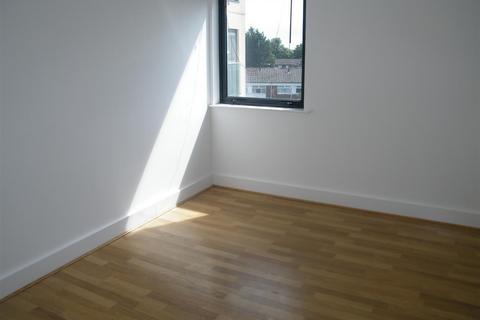1 bedroom flat to rent, Cowbridge Road East, Cardiff CF11