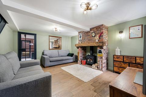2 bedroom cottage for sale, Back Lane, Chorley PR6