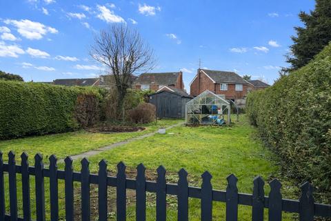 3 bedroom end of terrace house for sale, The Avenue, Stotfold, Hitchin, SG5