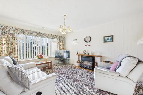 2 bedroom detached bungalow for sale, Sandsacre Avenue, Bridlington
