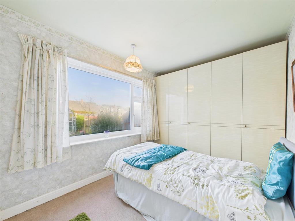 Bedroom: