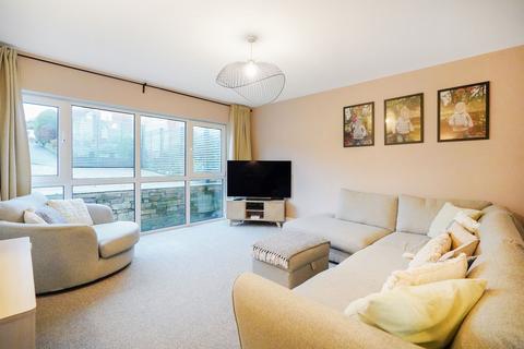 4 bedroom semi-detached house for sale, Everard Avenue, Sheffield S17