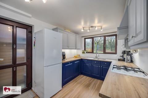 4 bedroom detached house for sale, Kemerton Way, Shirley B90