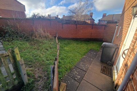 3 bedroom semi-detached house for sale, Leicester LE4