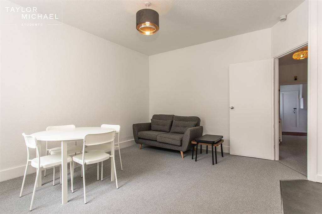 Kitchen / Living Room