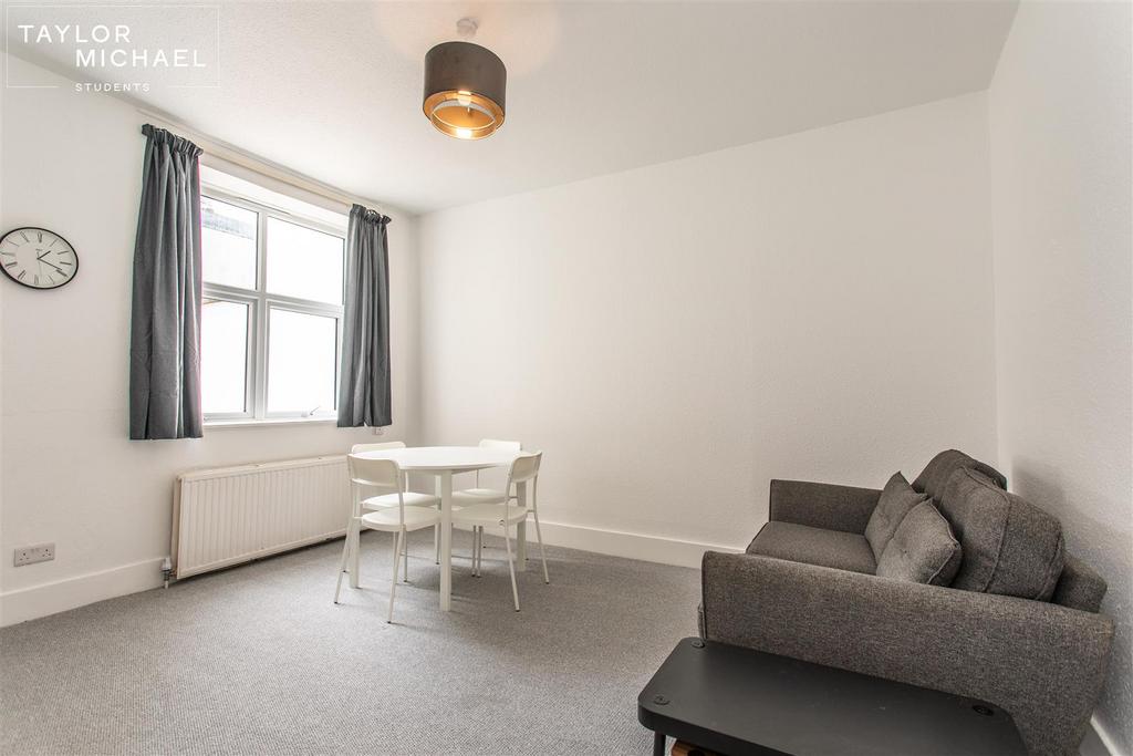 Kitchen / Living Room