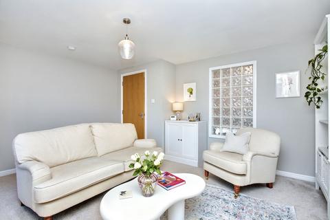 undefined, 4/20 Robertson Gait, Slateford Edinburgh EH11 1HJ