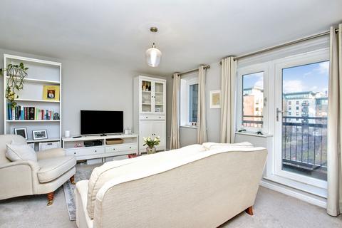 undefined, 4/20 Robertson Gait, Slateford Edinburgh EH11 1HJ
