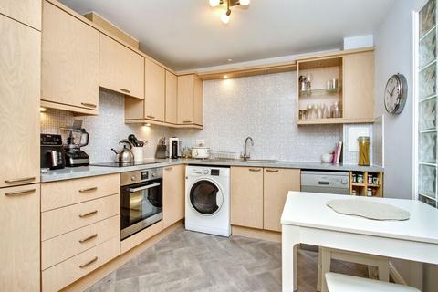 undefined, 4/20 Robertson Gait, Slateford Edinburgh EH11 1HJ