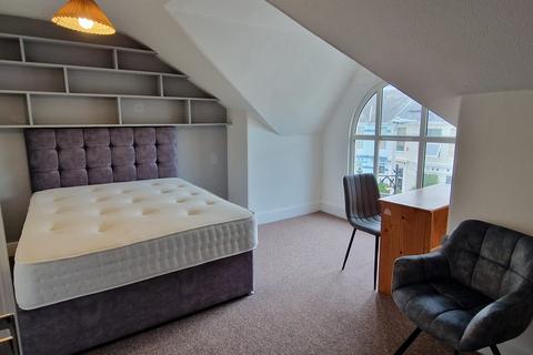 undefined, 24 Beaumont Road