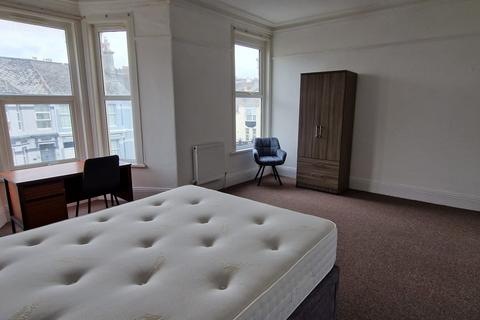 undefined, 24 Beaumont Road