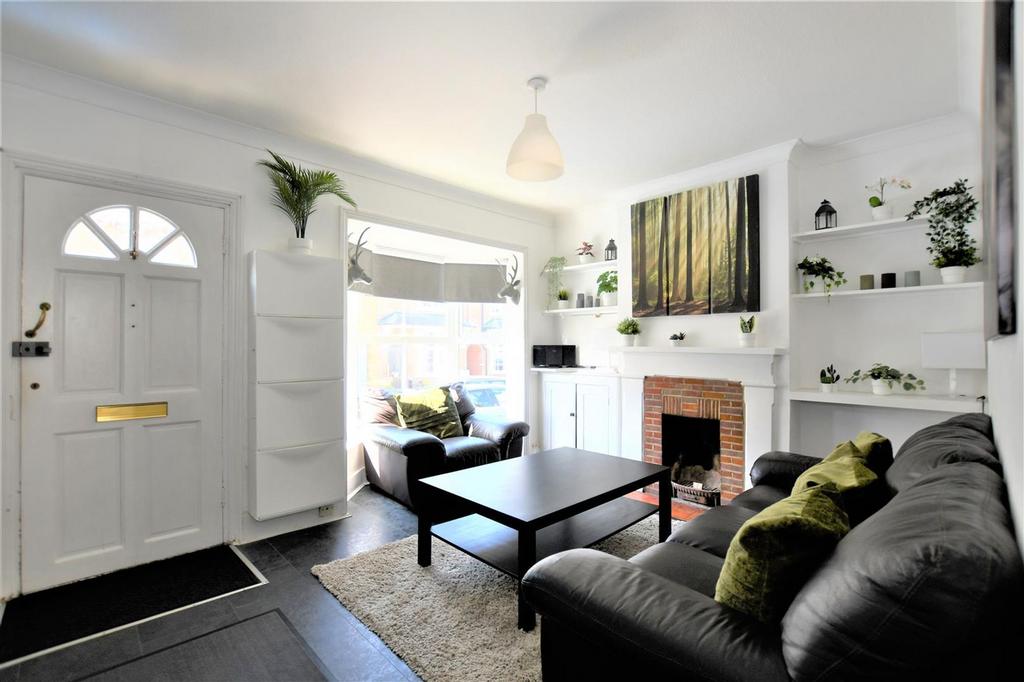 Living Room .jpg