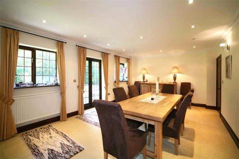 4 bedroom detached house to rent, Westwood Road, Windlesham, Surrey, GU20