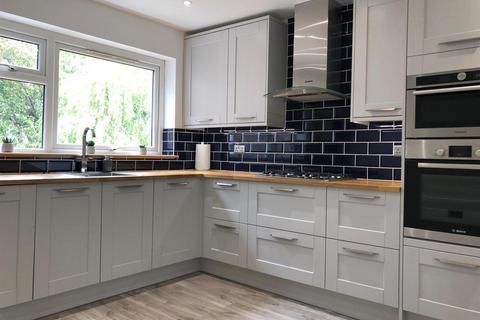 3 bedroom flat for sale, By The Wood, Watford WD19