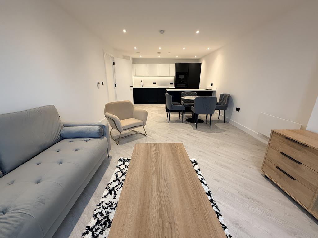 2 bed flat to rent Trinity Way, Manchester M3