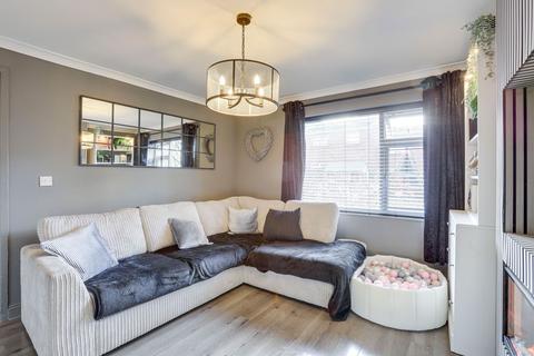 3 bedroom end of terrace house for sale, Wearmouth Gardens, Nottingham NG5