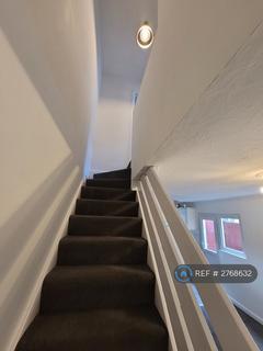2 bedroom maisonette to rent, Herbert Grove, Southend On Sea, SS1