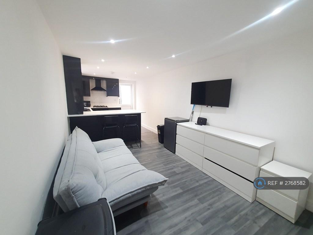 Spacious Lounge