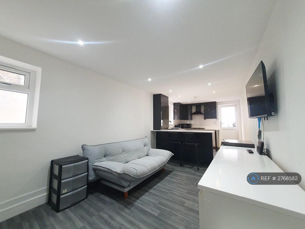Spacious Lounge