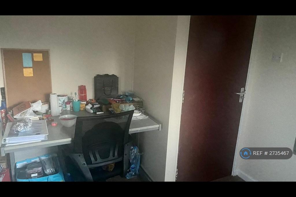 Bedroom Desk