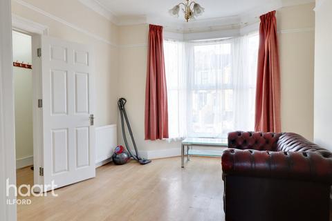 3 bedroom terraced house to rent, Courtland Avenue, ILFORD