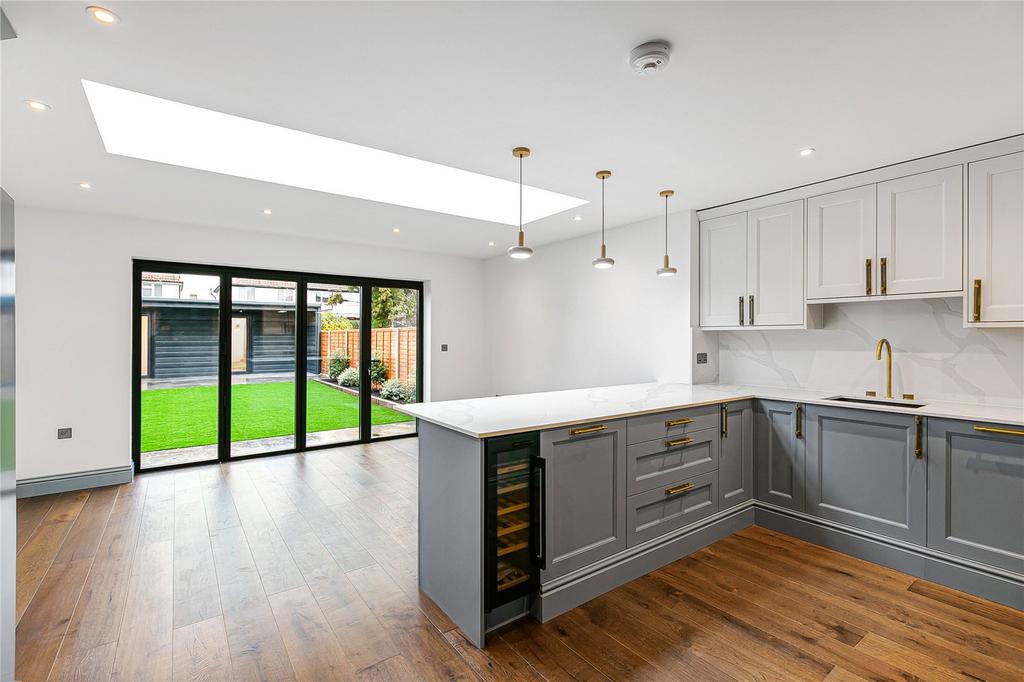 Kitchen/Reception