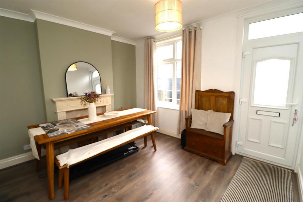Dining room.JPG