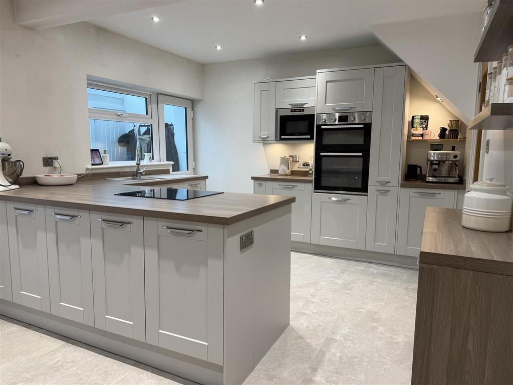 Open plan kitchen Dining Room
