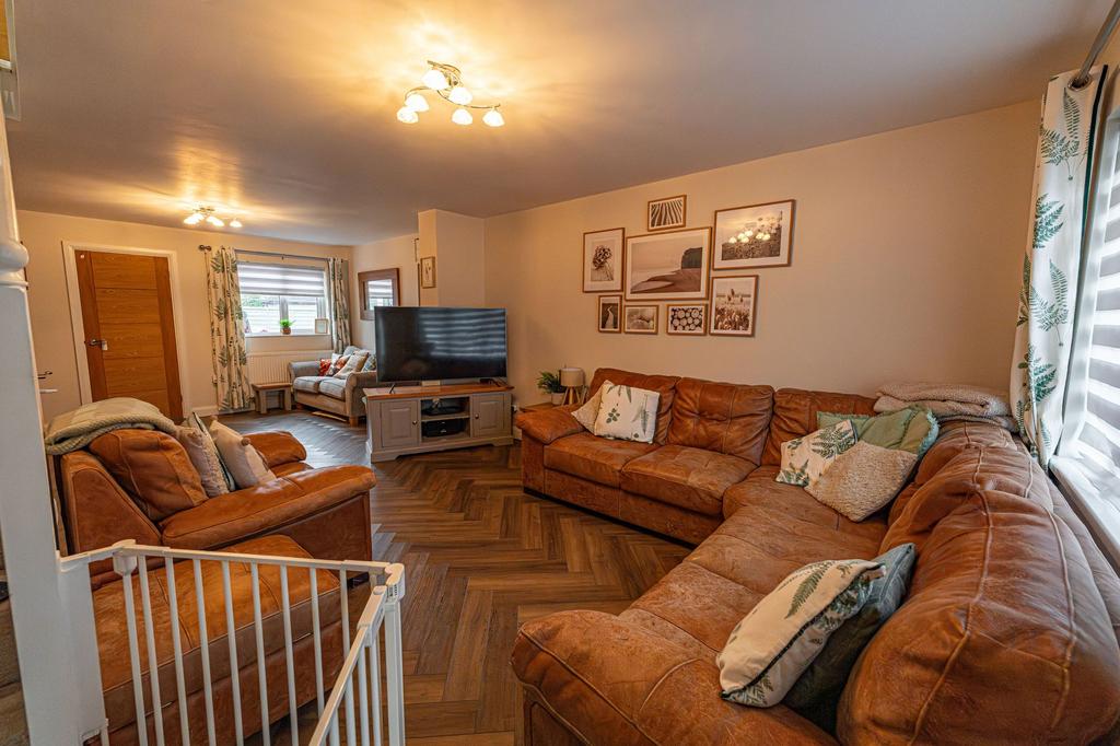 Living Room/Dining Room
