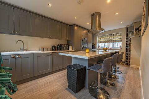 3 bedroom semi-detached house for sale, Chester Close, New Inn, NP4