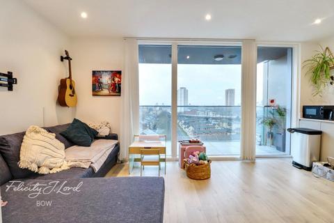 2 bedroom apartment to rent, Corsican Square, London